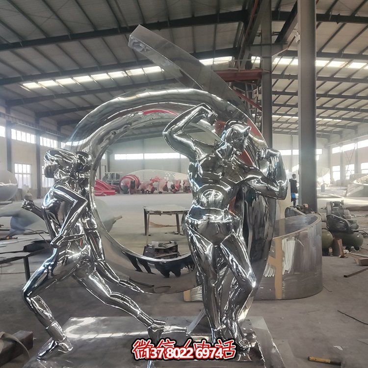 不銹鋼鏡面抽象雕塑，激發運動與園林景觀的靈感