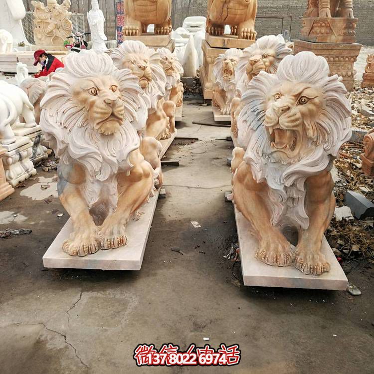 大理石石雕獅子雕塑，點綴晚霞紅園林景觀