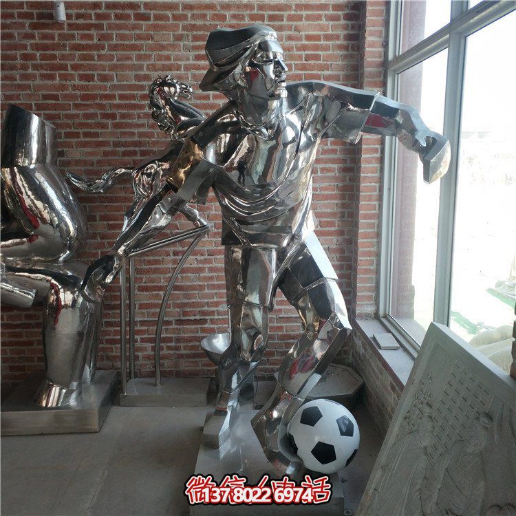 大型不銹鋼雕塑，打造精神堡壘，點亮文化街景觀