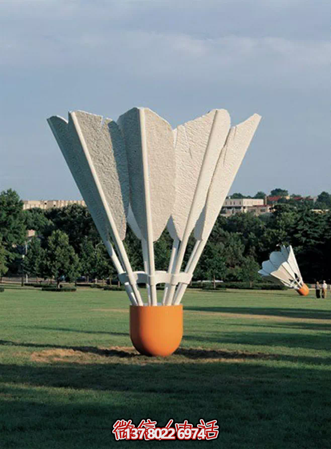 多功能玻璃鋼仿真雕塑羽毛球框，為戶外草坪增色