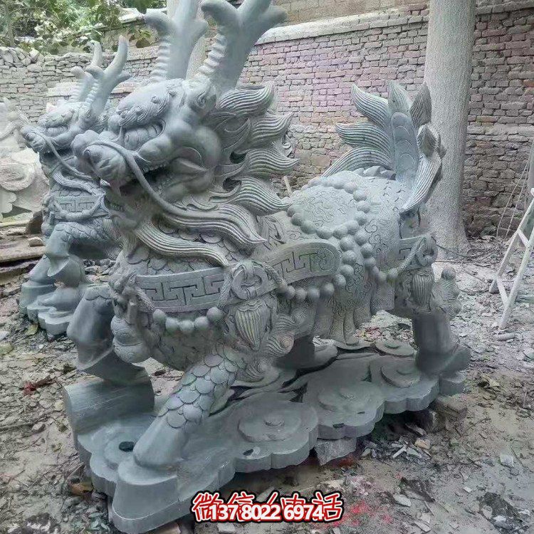 青石麒麟，吉祥神獸石雕
